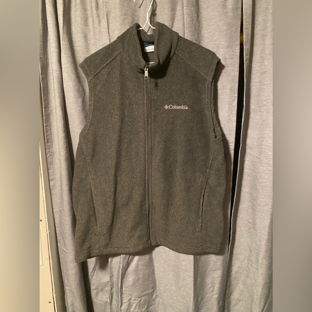 Columbia vest
